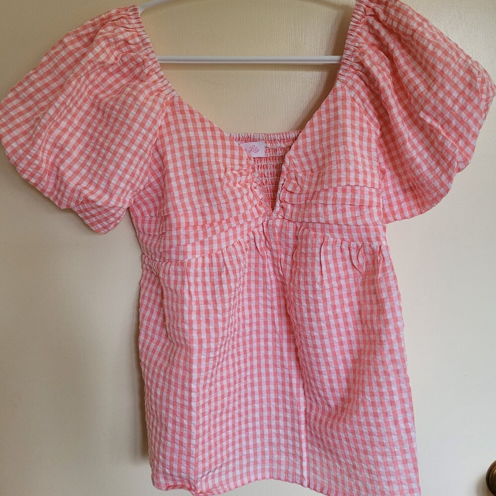 Gingham puff sleeve top